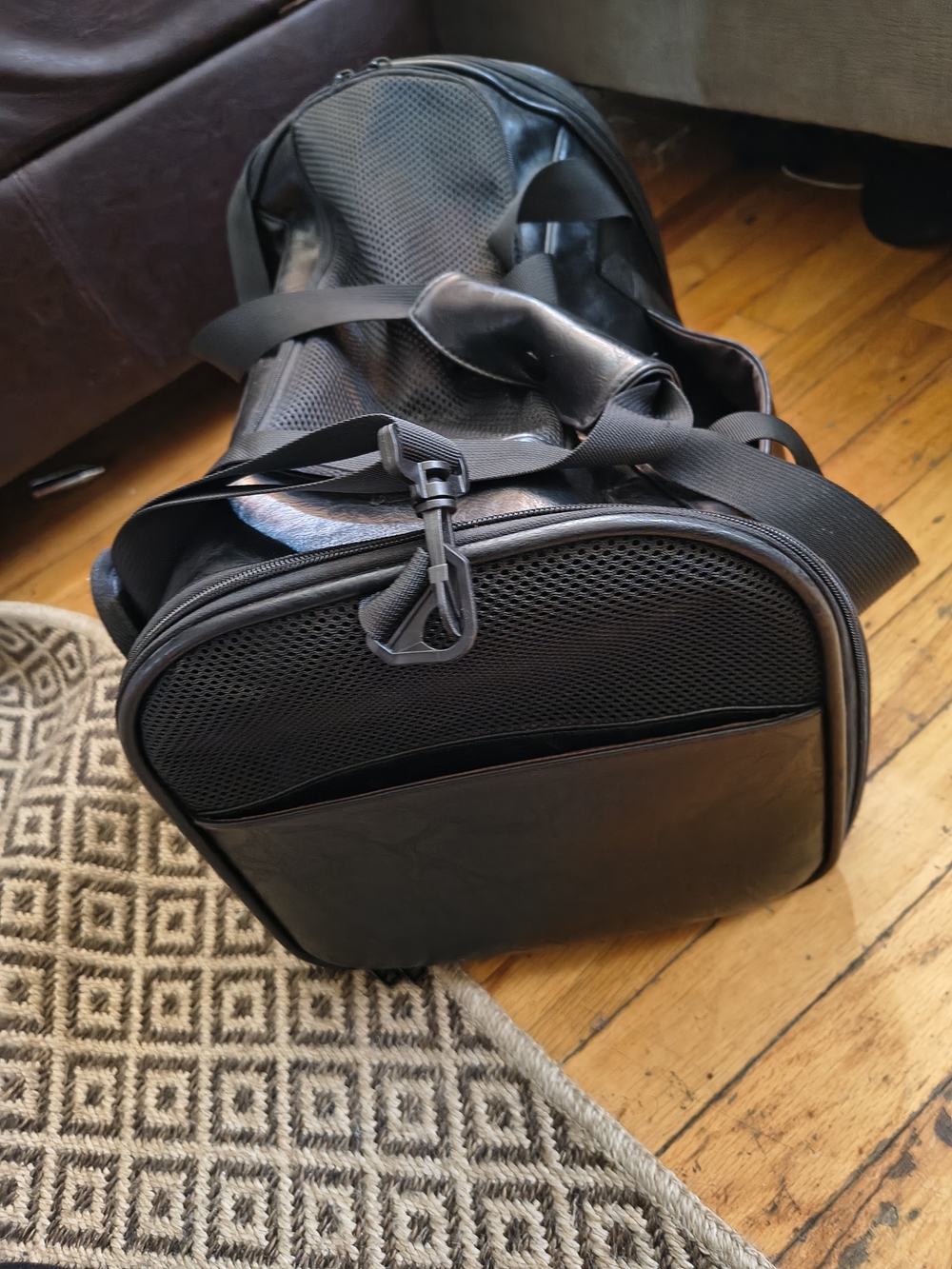 Black Men's Duffel Travel Bag with Shoulder Strap